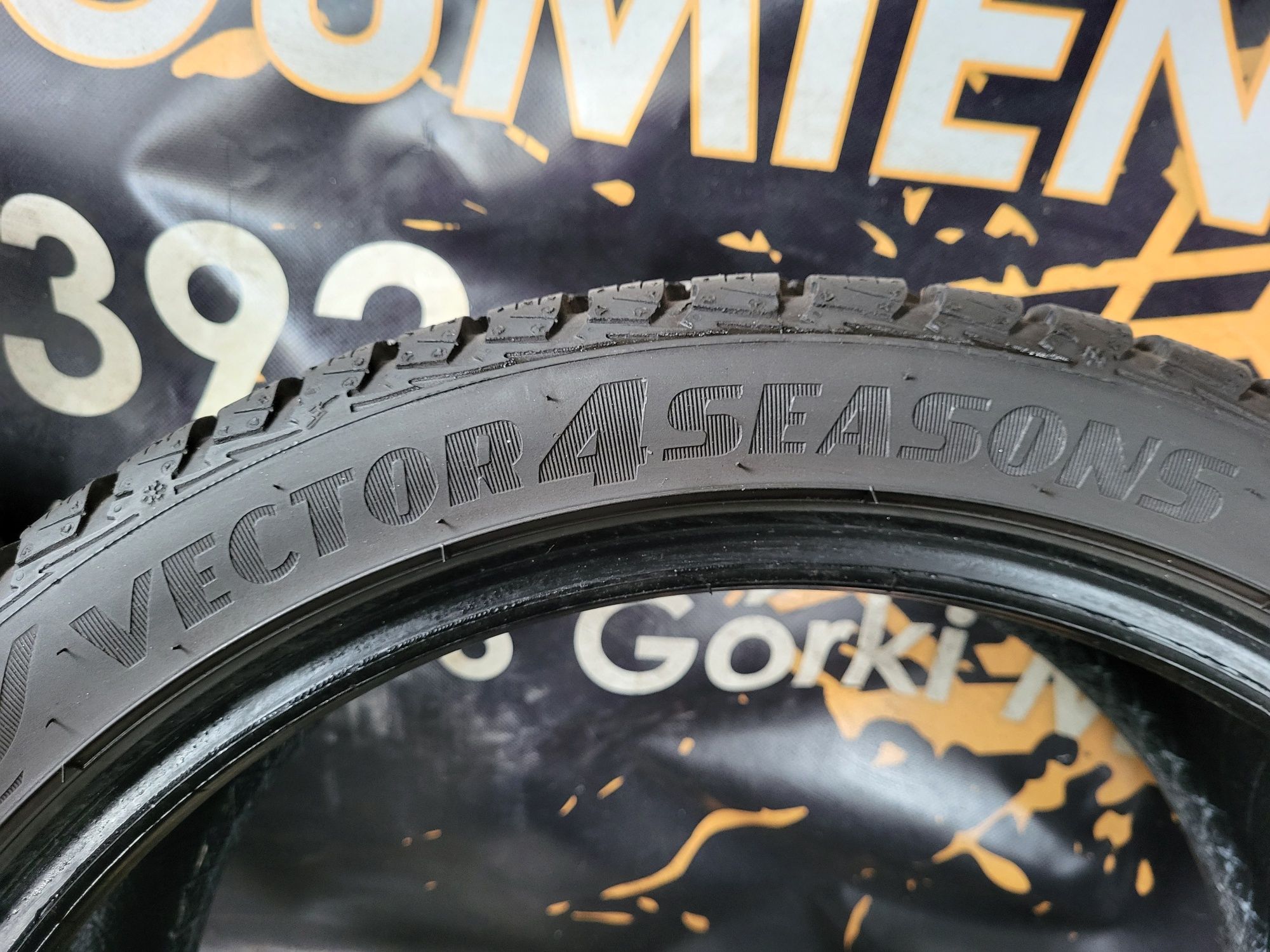 Opony wielosezonowe 225/40/18 Goodyear 20rok 7mm