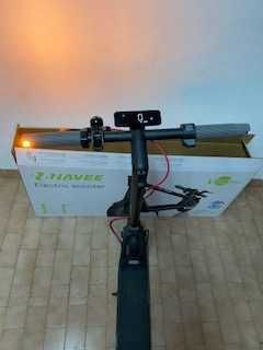 Trotinete Elétrica NAVEE V40i Pro - 350W Semi Nova