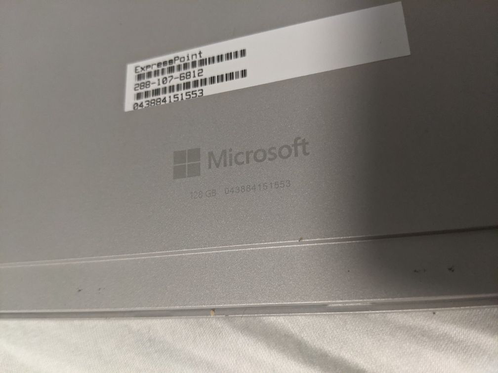Microsoft Surface 3 Pro  i5/4/128Gb трещины на экране