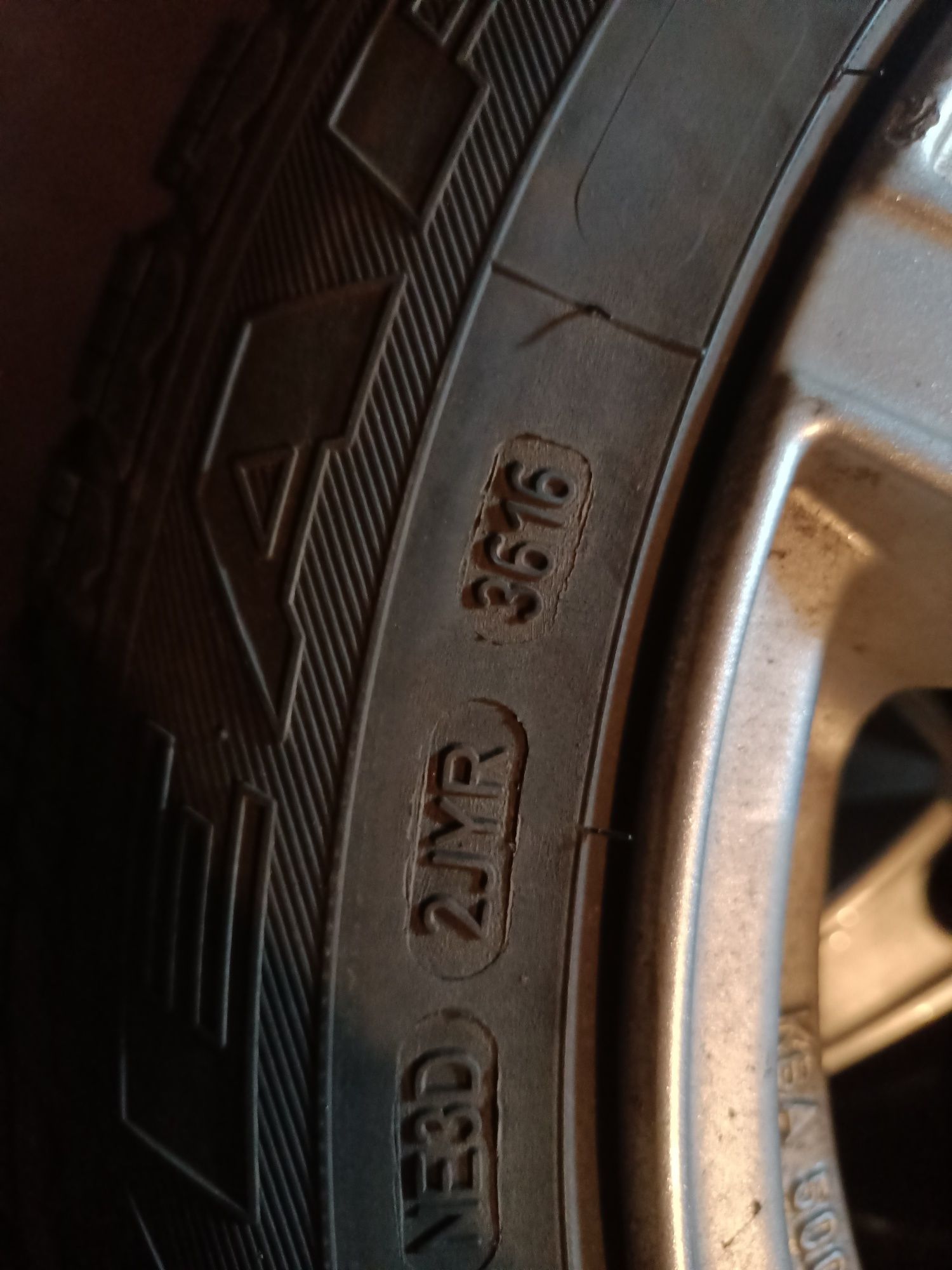 Alufelgi z oponami zimowymi do VW polo 9n 185/60/R16