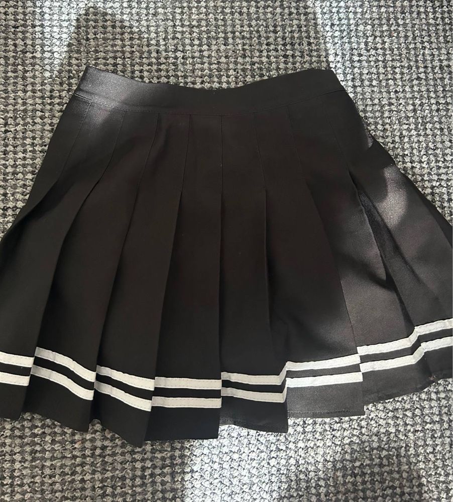юбка черная(аниме)