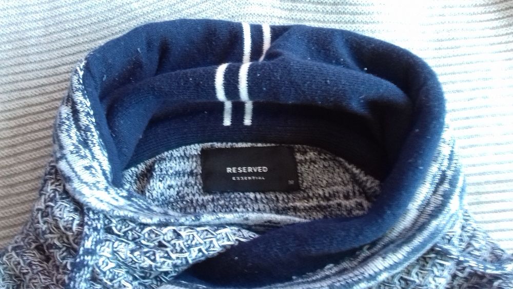 Rozmiar 170/176 sweter od Reserved ze stójką granatowo biały