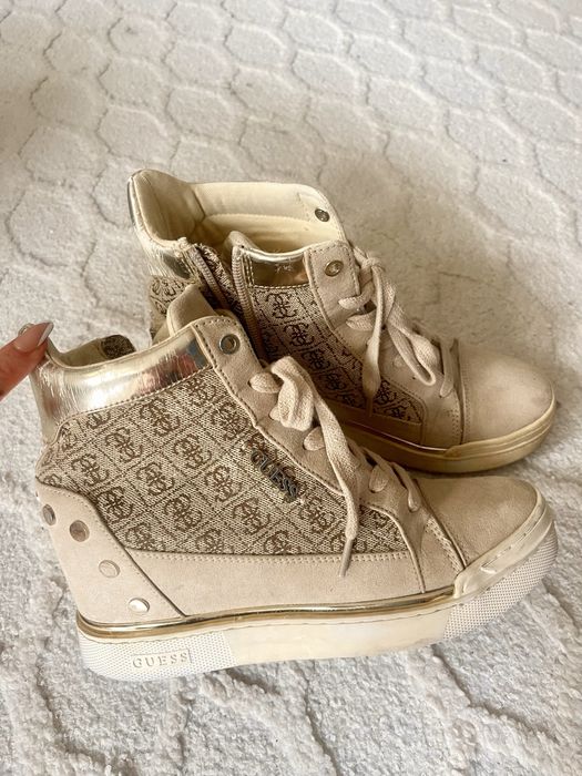 Botki na koturnie sneakersy GUESS