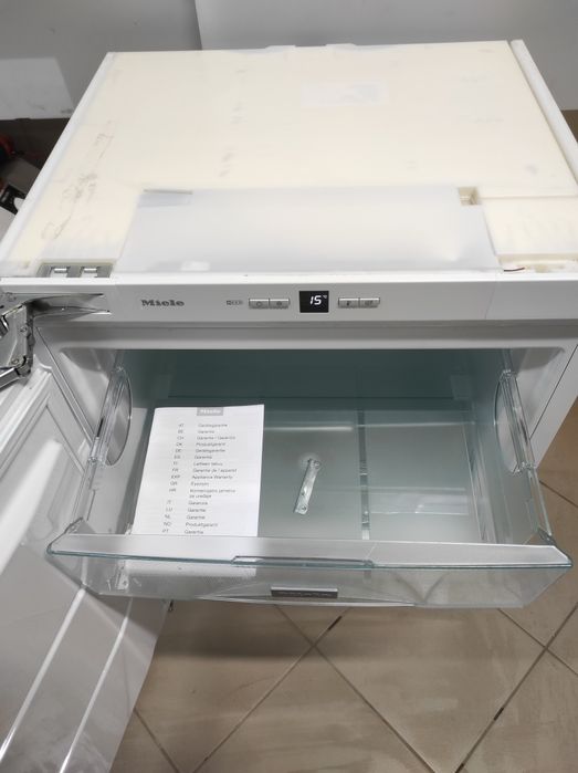 Морозильная камера miele F 31202 UI.