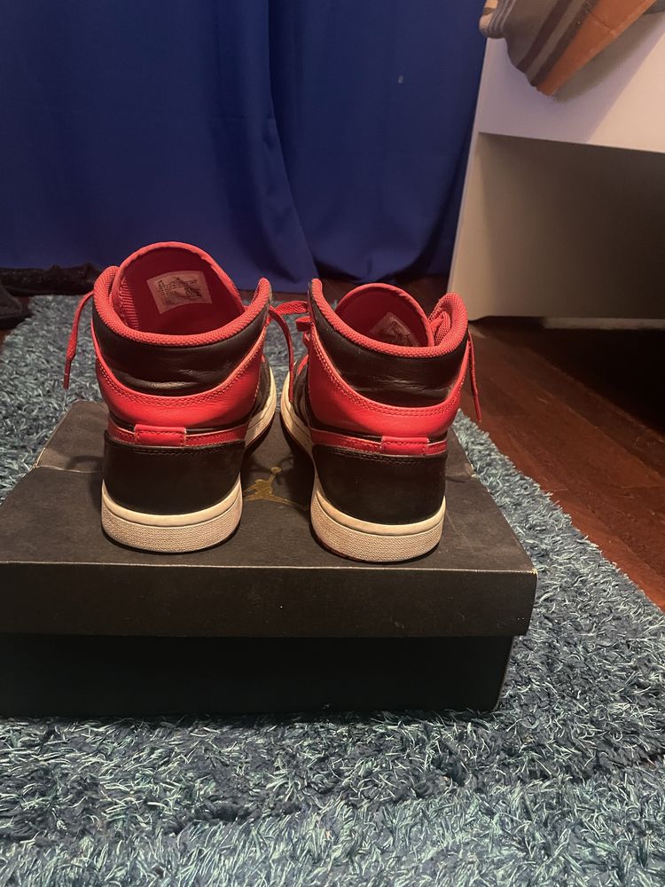Jordan 1 vemelho