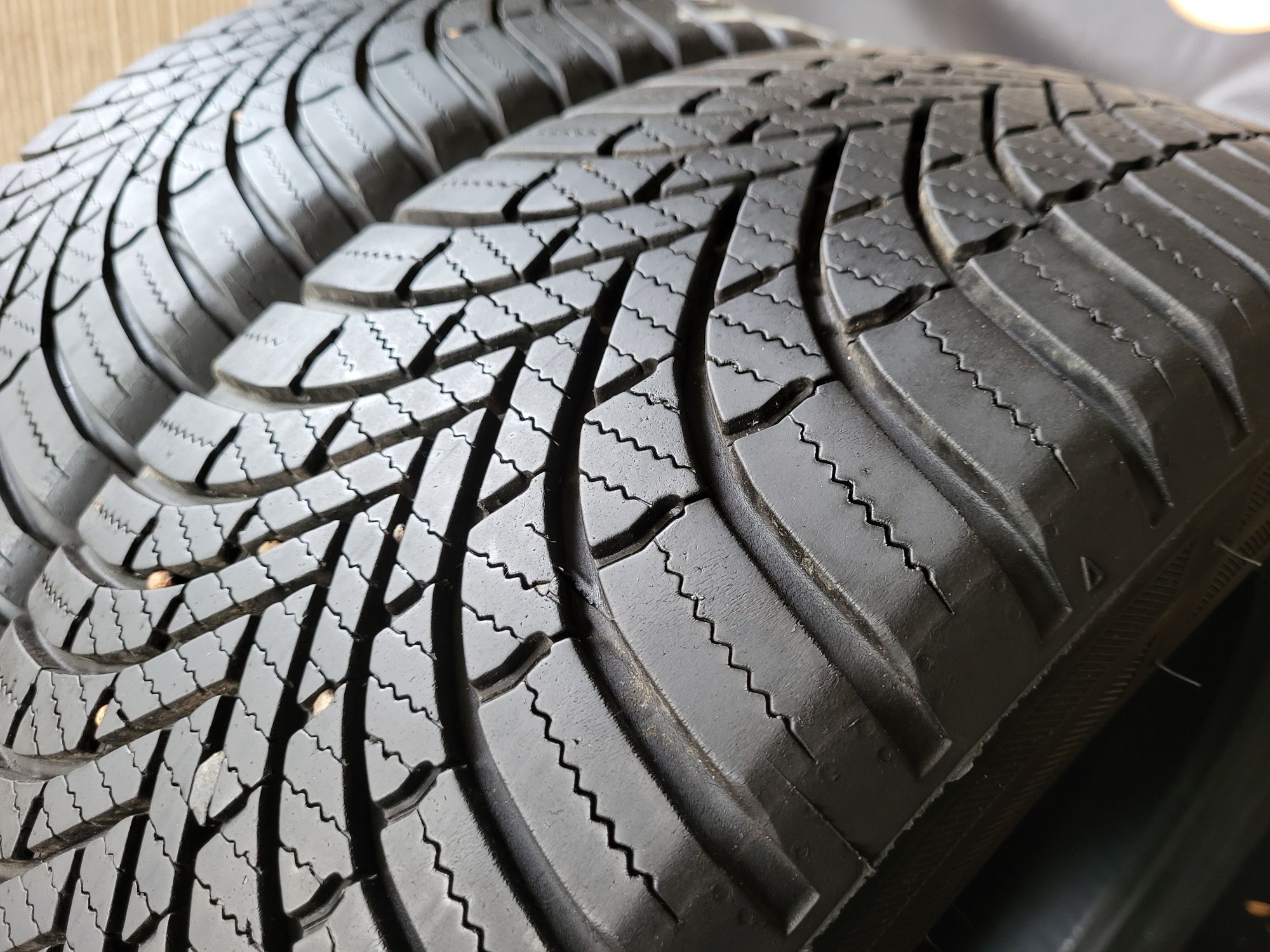 Opony wielosezonowe 195/55/16 Firestone 22rok 6,3mm