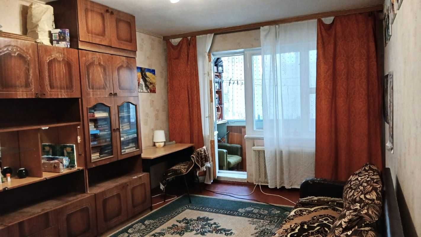 2 ком. квартира, Троещина, ул. Сержа Лихваря (Сабурова), 5