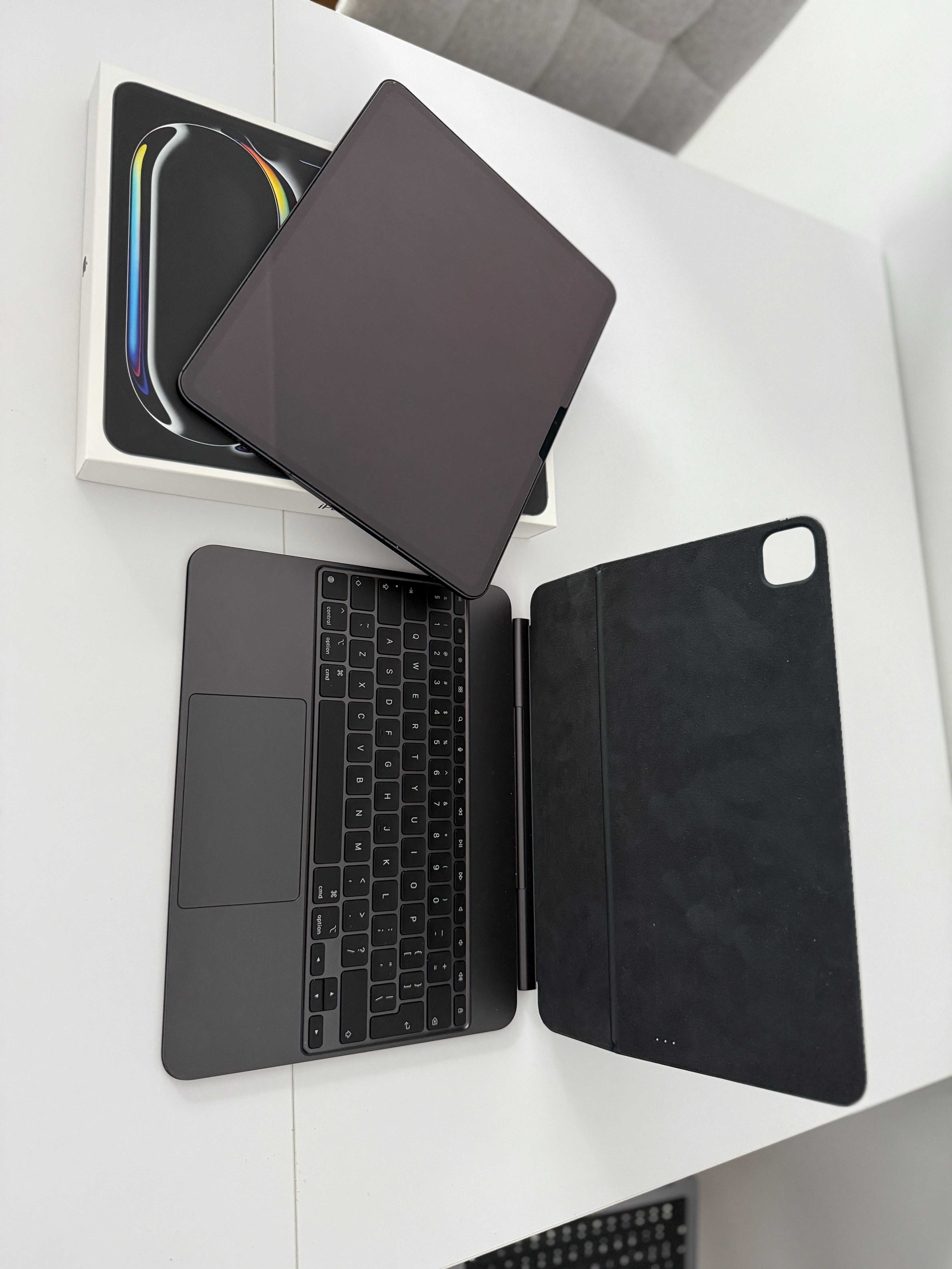 iPad Pro 13" M4 + Magic Keyboard | 256 GB | Wi-Fi + Cellular