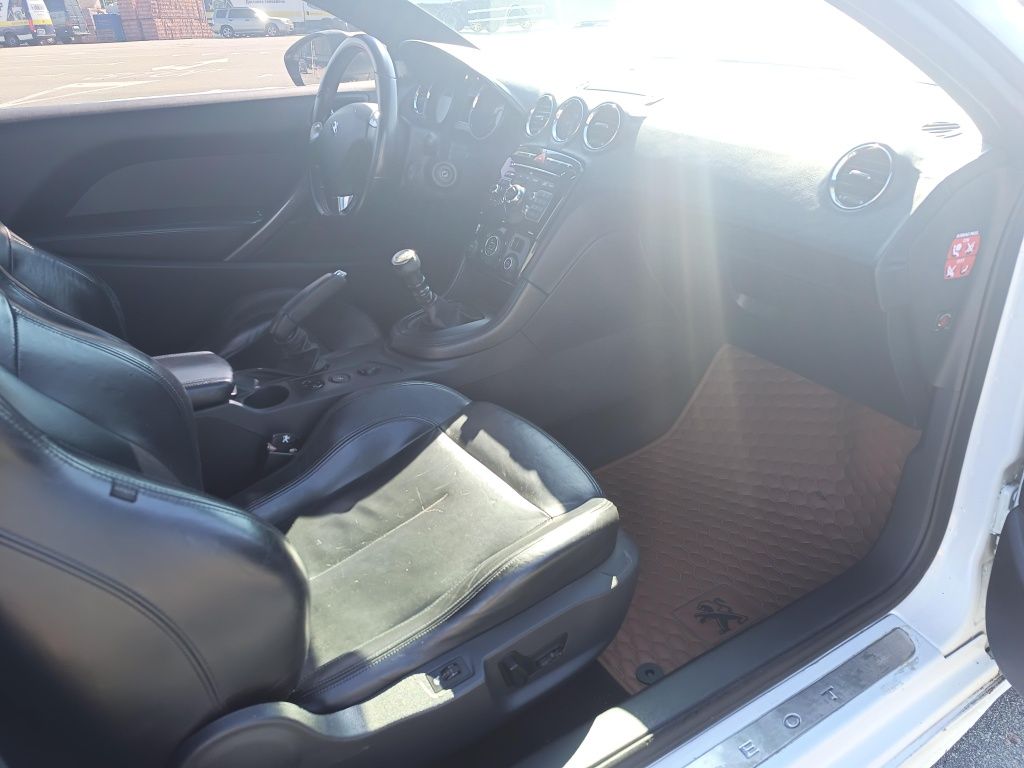Продам Пежо RCZ в гарному стані