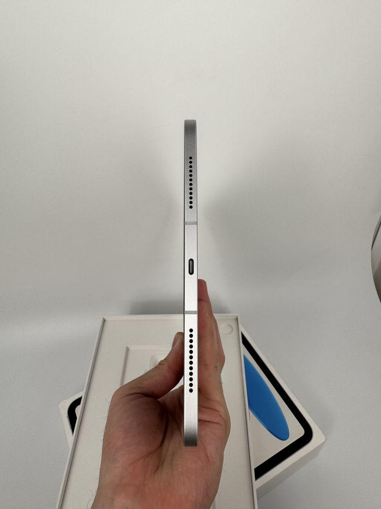 iPad 10th 64GB Silver Wi-Fi + LTE