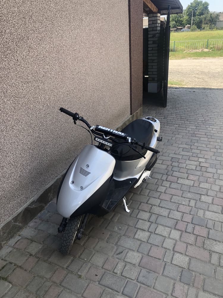 suzuki lets 2(конф) НА ДОКАХ плюс повний багажник деталів,сцепи,варікі