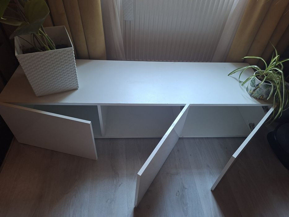 Sprzedam białą szafkę