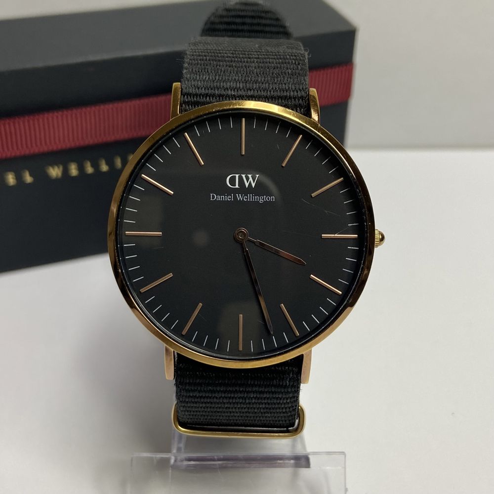 Годинник часы Daniel Wellington 05153078374 чорні