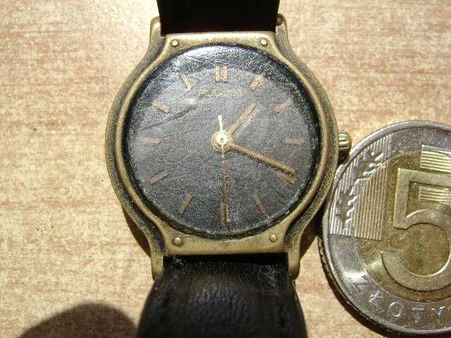 Starocie z PRL - Zegarek damski Poljot quartz = na chodzie