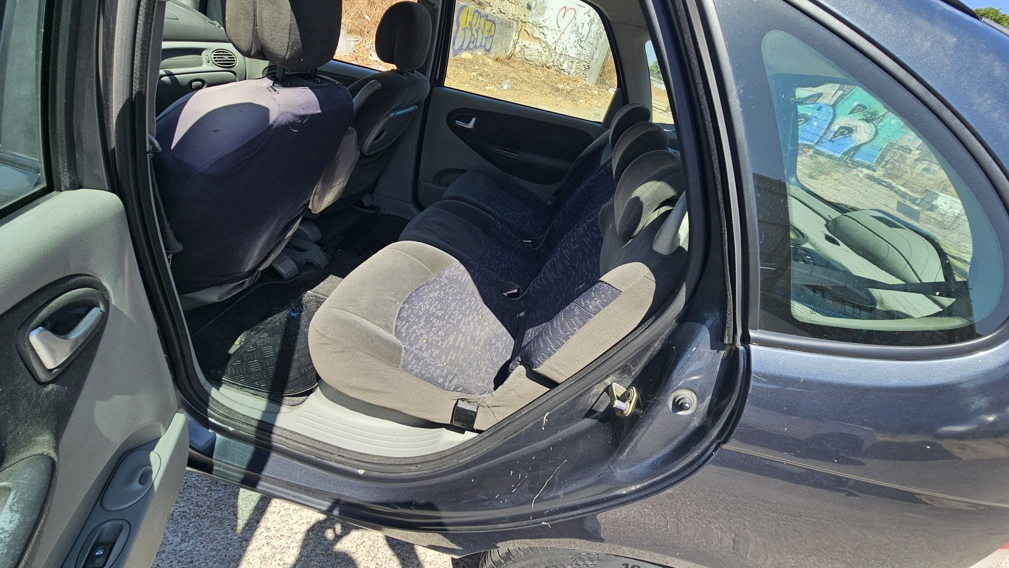Renault Scenic 1.4 16 válvulas ano 2003 a gasolina