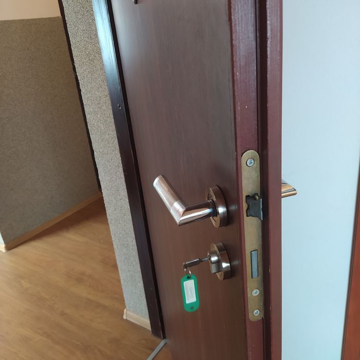 Pilnie sprzedam Drzwi 90 nowe ,duża ilość