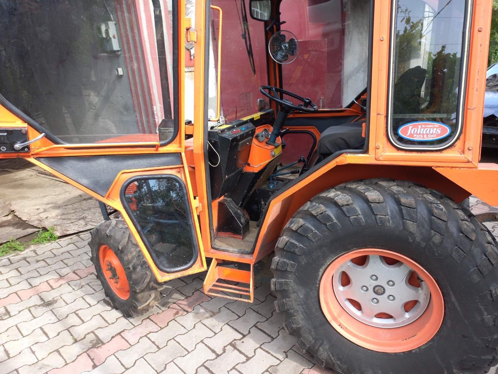 Трактор Kubota L245
