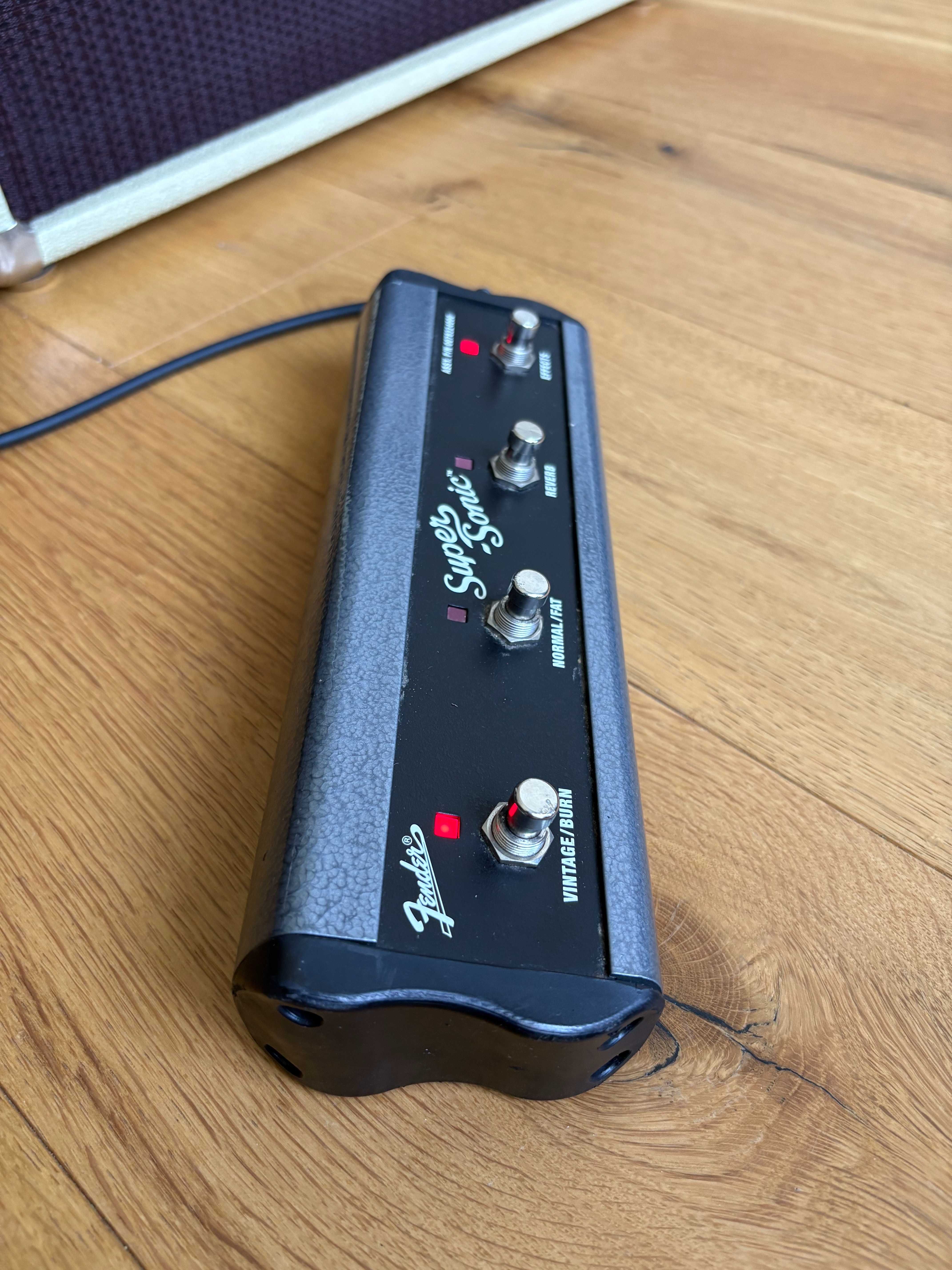 Fender SuperSonic 22 W Combo
