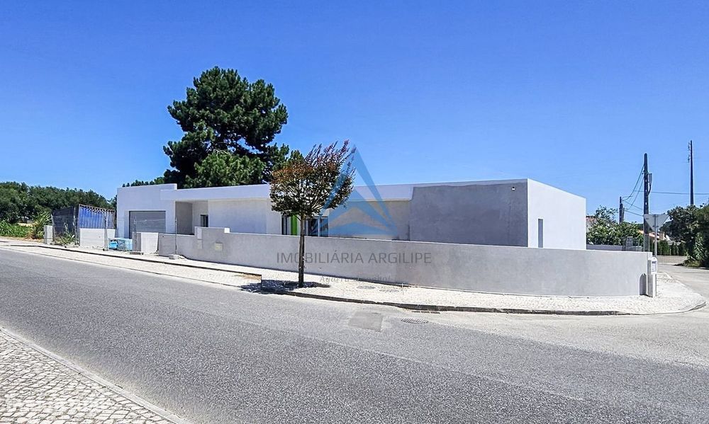 MORADIA T4 COM PISCINA - Nadadouro - Foz do Orelho
