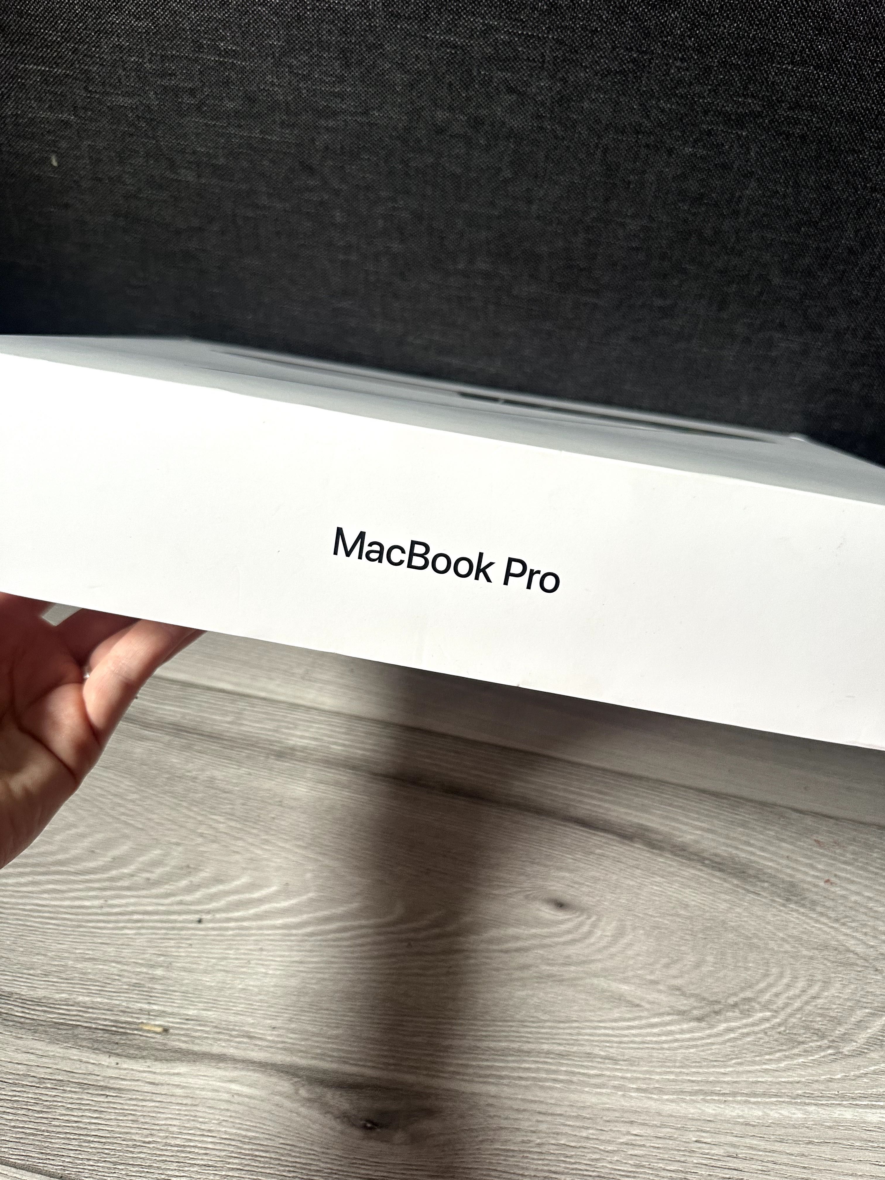 Oryginalne pudełko do Apple MacBook Pro 13”