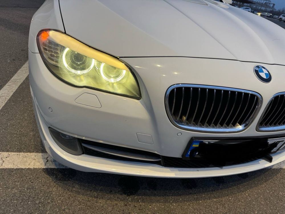 Продам Бампер до BMW F10  з противотуманками