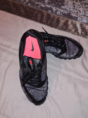 Sapatilhas Nike T39 (calça 38)