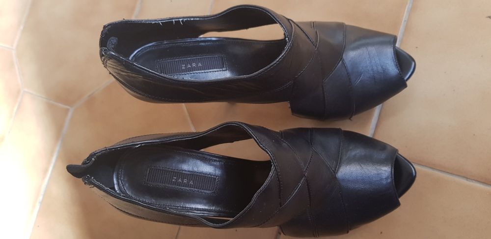 Sapatos pretos pele da zara