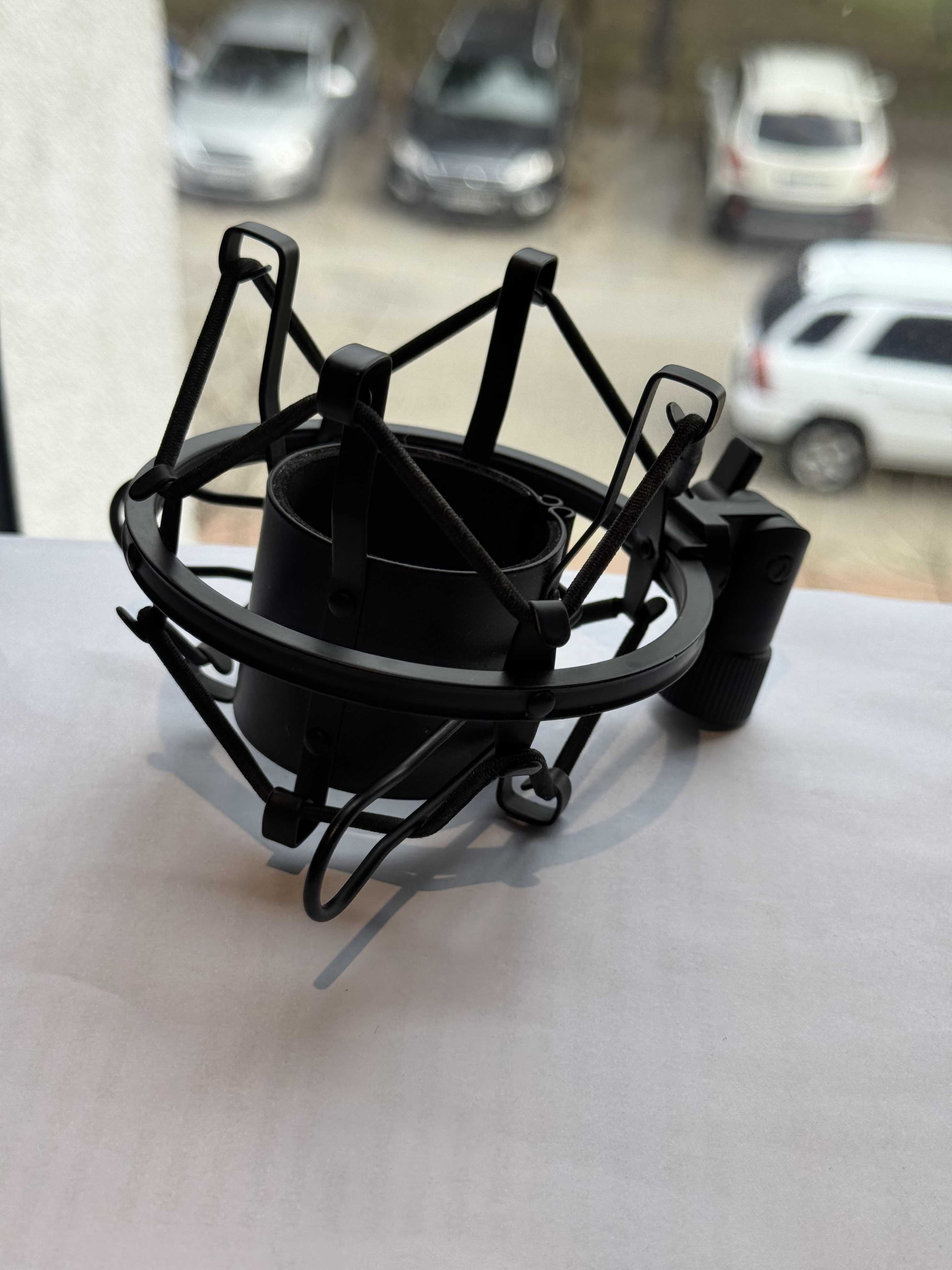 Koszyk antywstrząsowy na gumkach do mikrofonu studyjnego – shock mount