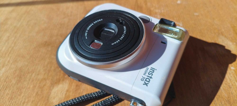 Фотоапарат Fujifilm INSTAX Mini 70