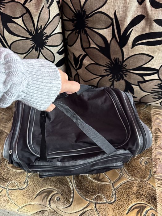 Сумка дорожня 55 на 30см. Чорна з сірим