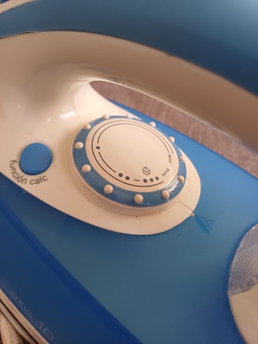 Ferro de engomar UFESA