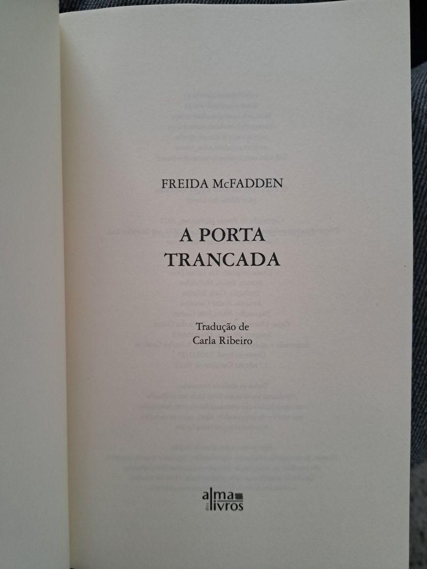 Livro "A Porta Trancada" Freida McFradden