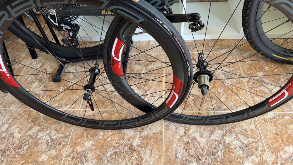 Rodas carbono TUFO