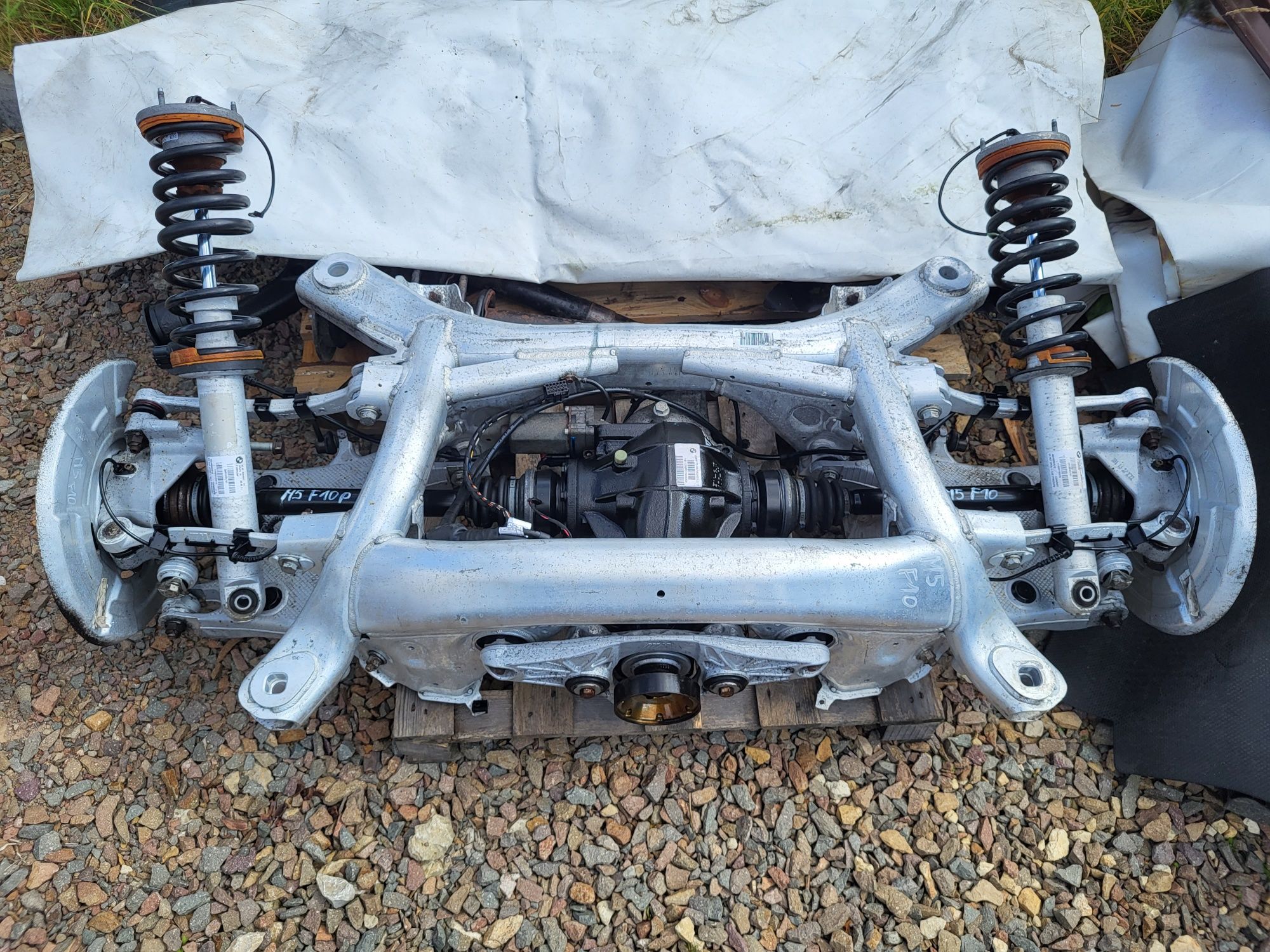 Zawieszenie Wózek dyfer tył szpera bmw m5 f10 m6 f06 f12 f13 4.4 560km