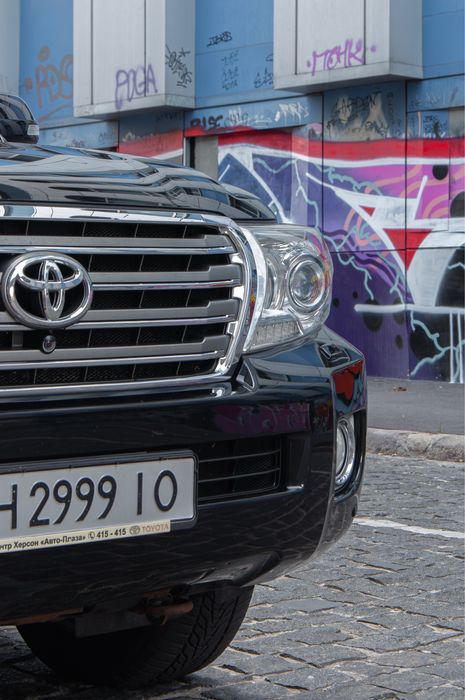 Toyota Land Cruiser 200 рестайлінг
