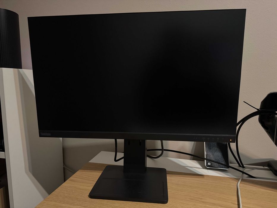 Monitor Lenovo Thinkvision E24-28 (model F20238FE0]
