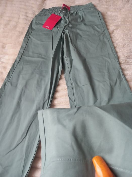 Spodnie damskie proste