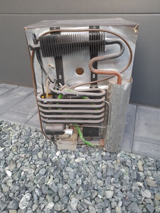 Mała lodówka 230V