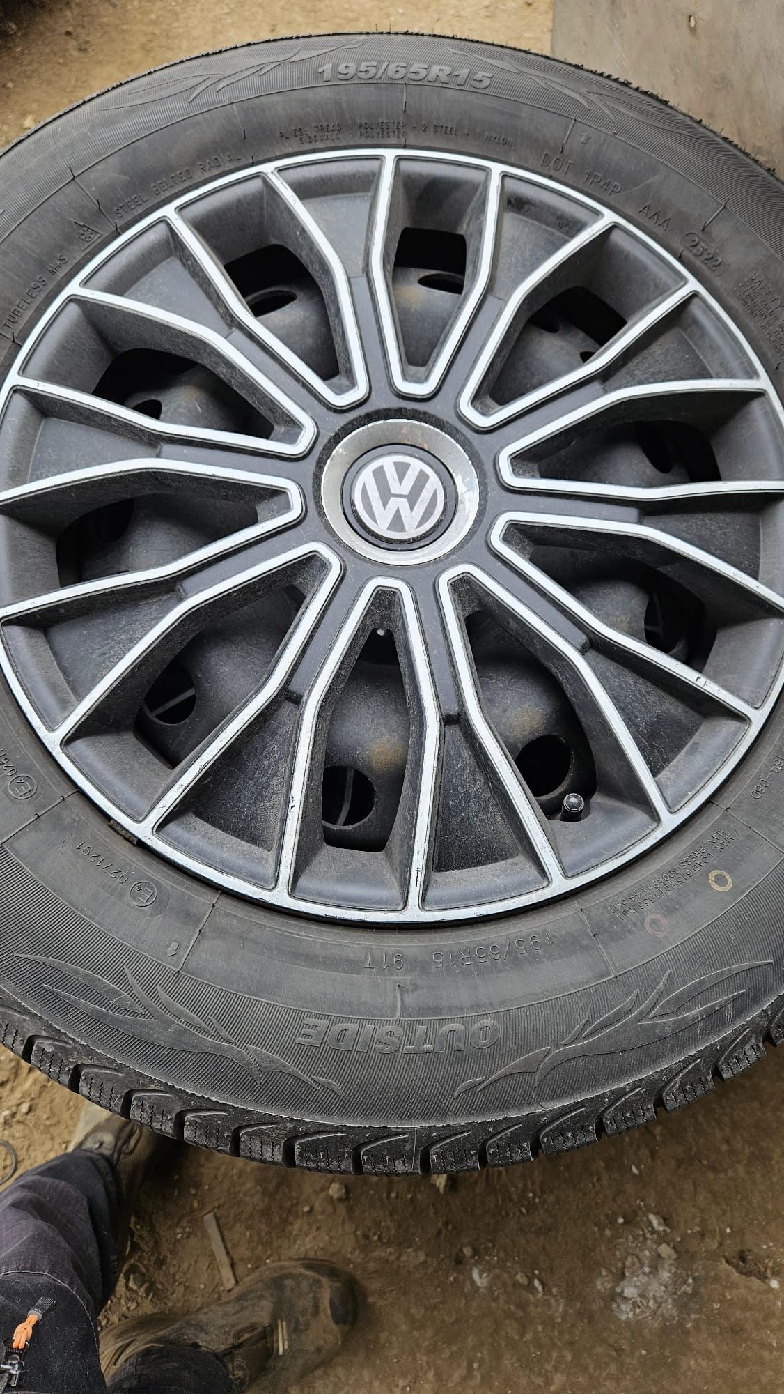 Felgi stalowe z oponami zima 195/65R15