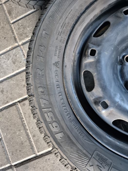 Opony zimowe 165/70 R14