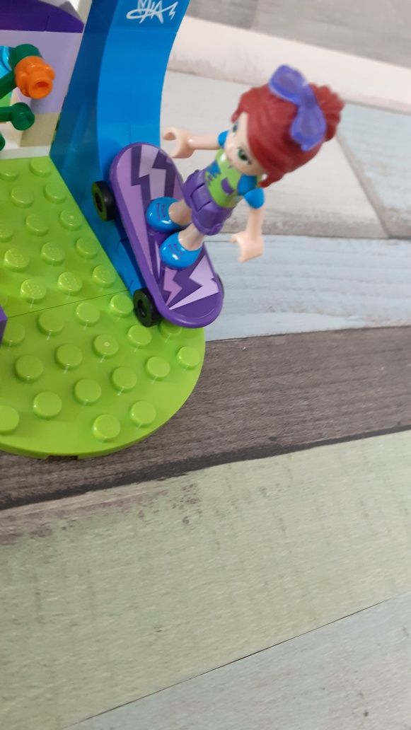 Lego Friends 41327 sypialnia Mii