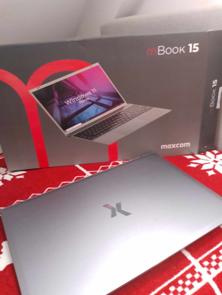 Laptop maxcom mbook 15