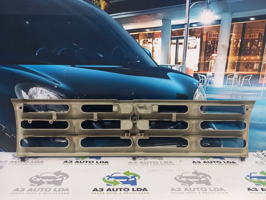 Grelha da frente Mitsubishi Pajero