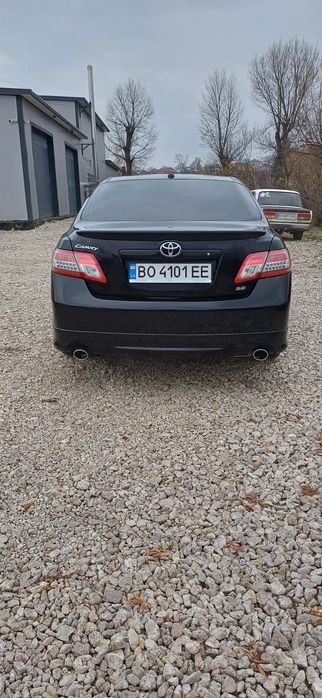 продаж Toyota Camry