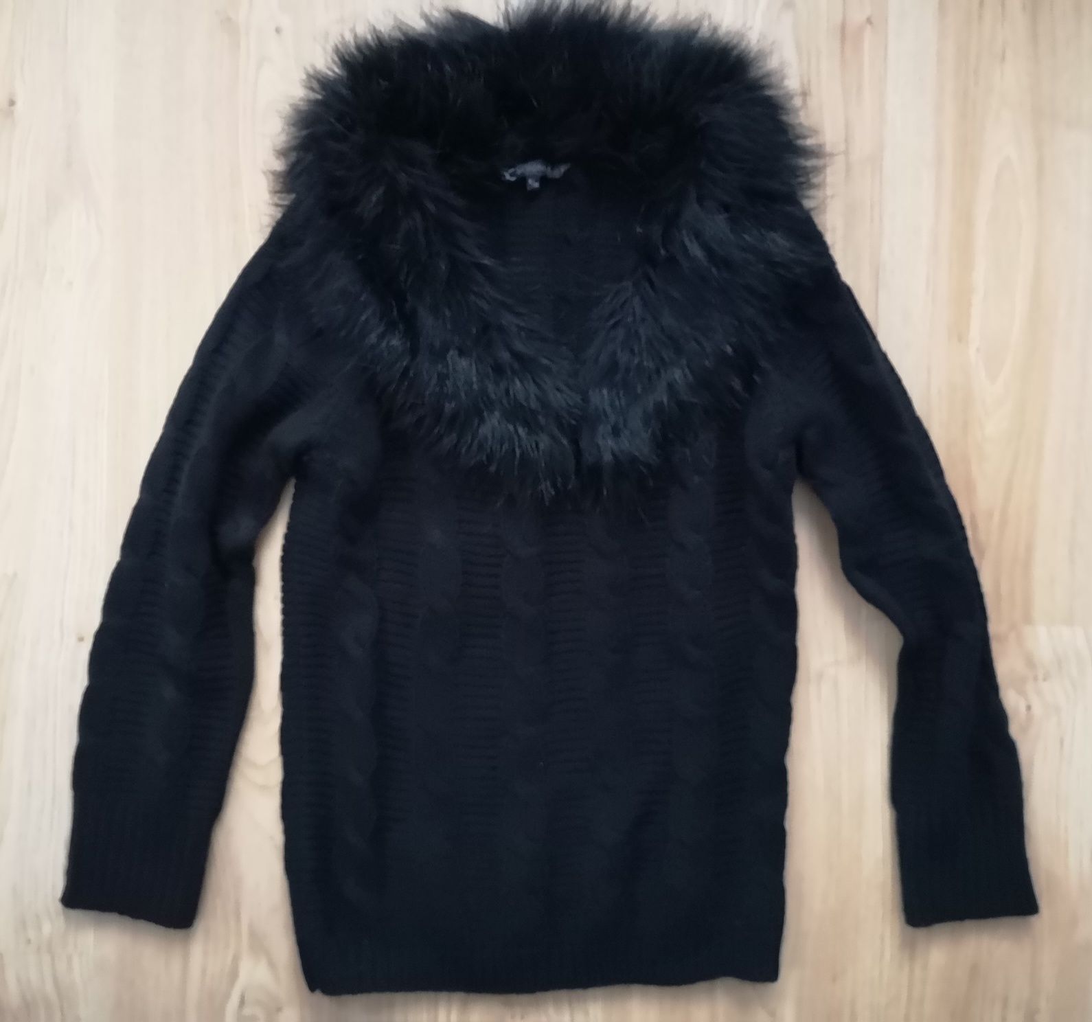 Czarny nowy sweter S/M z futerkiem ciepły na zimę okazja elegancki
