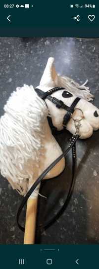 Hobby horse bialy