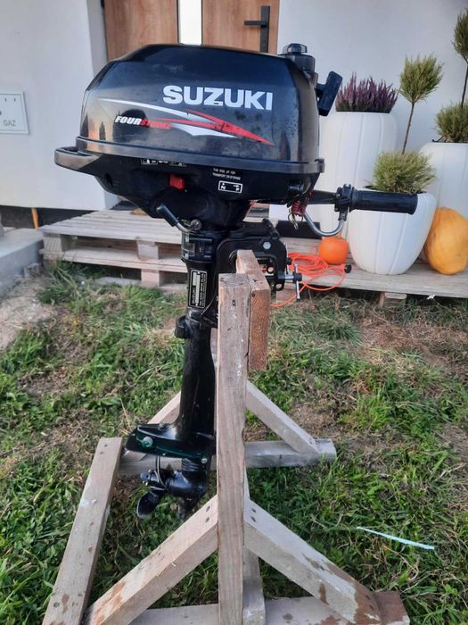 Silnik zaburtowy Suzuki DF. 2.5