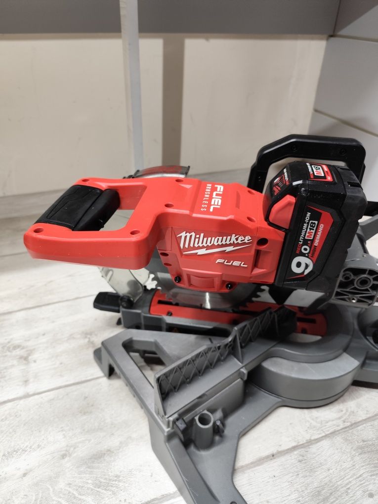 Milwaukee M18 FMS 190 безщіткова акумуляторна торцовка Мілвоке оригіна