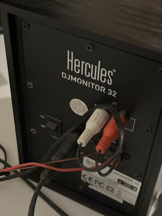 Colunas de Estúdio Hercules DJMONITOR 32