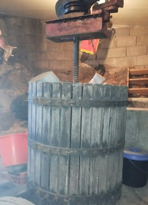 pipas de vinho + prensa